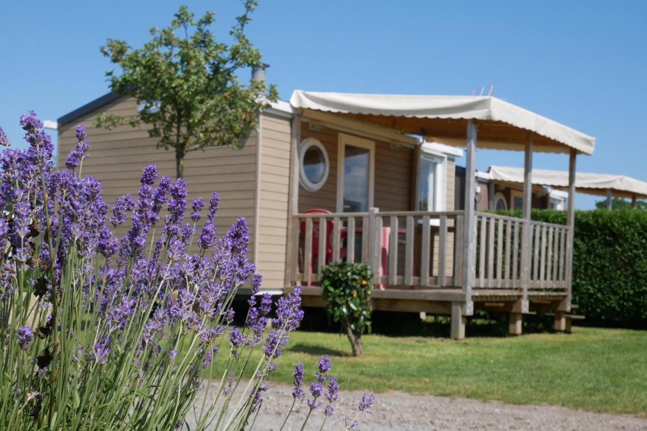 Camping Sainte Mere Eglise Exterior foto