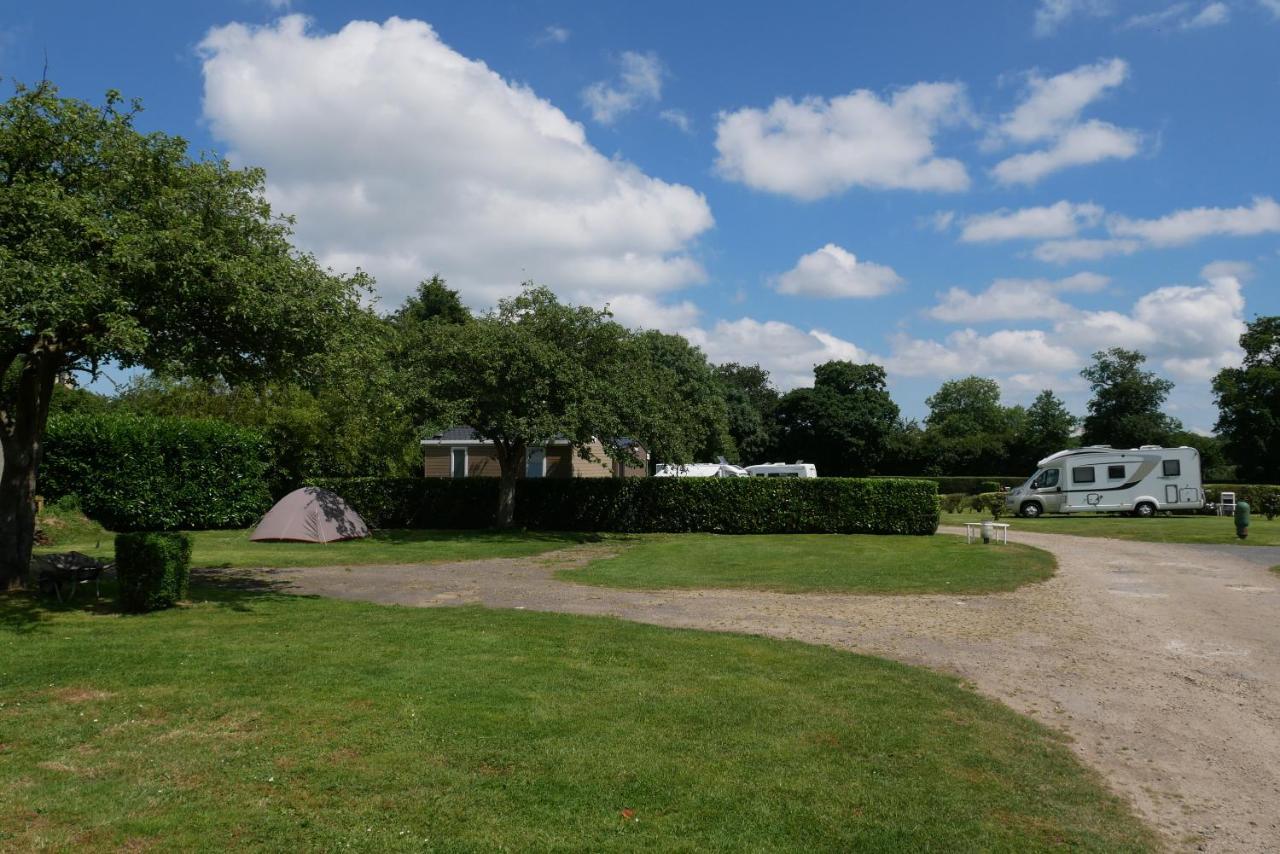 Camping Sainte Mere Eglise Exterior foto